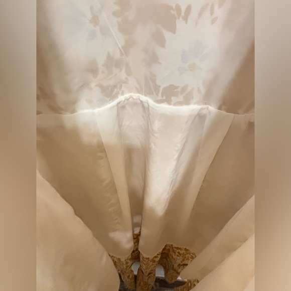 Floral Long Sleeved Tiered Peasant Maxi Dress with Pockets - Picture 11 of 14